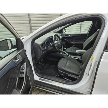 Ford Focus  Kombi 2020,  2.0 diesel - Na sprzedaż za 43 800 zł - Gdynia - zdjęcie 6