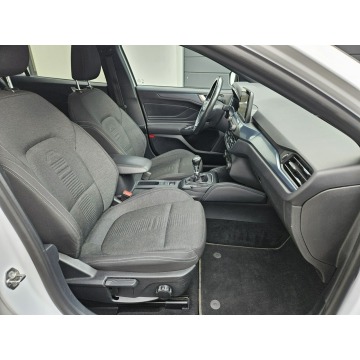 Ford Focus  Kombi 2020,  2.0 diesel - Na sprzedaż za 43 800 zł - Gdynia - zdjęcie 7