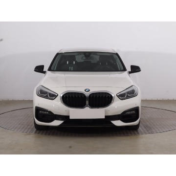 BMW Seria 1  Hatchback 2019,  1.5 benzyna, automat - Na sprzedaż za 77 999 zł - Łódź - zdjęcie 2