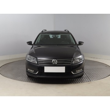 Volkswagen Passat  Kombi 2014,  1.4 benzyna - Na sprzedaż za 30 699 zł - Bielany Wrocławskie - zdjęcie 2