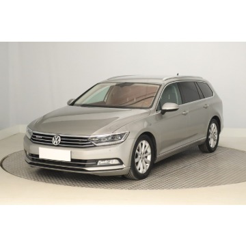 Volkswagen Passat  Kombi 2015,  2.0 diesel, automat - Na sprzedaż za 53 499 zł - Zabrze - zdjęcie 3