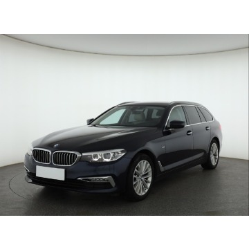 BMW Seria 5  Kombi 2017,  2.0 diesel, automat - Na sprzedaż za 69 999 zł - Piaseczno - zdjęcie 3
