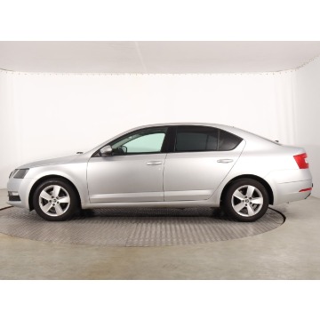Skoda Octavia  Hatchback 2018,  1.4 benzyna - Na sprzedaż za 42 999 zł - Katowice - zdjęcie 4