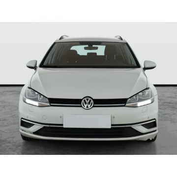 Volkswagen Golf  Kombi 2020,  1.6 diesel - Na sprzedaż za 41 499 zł - Piaseczno - zdjęcie 2