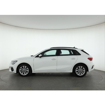 Audi A3  Hatchback 2023,  1.5 benzyna, automat - Na sprzedaż za 81 999 zł - Piaseczno - zdjęcie 4