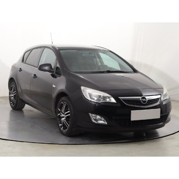 Opel Astra 1.4 T (140KM), 2011