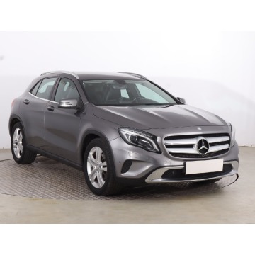 Mercedes GLA GLA 250 4MATIC (211KM), 2015