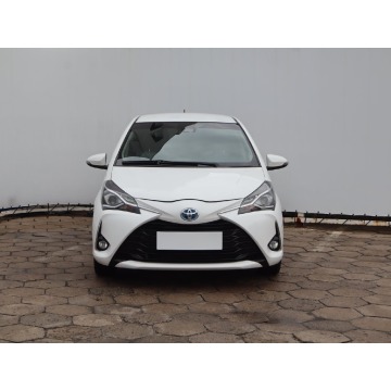 Toyota Yaris  Hatchback 2018,  1.5 benzyna, automat - Na sprzedaż za 50 999 zł - Łódź - zdjęcie 2