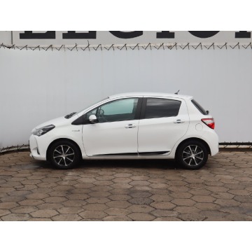 Toyota Yaris  Hatchback 2018,  1.5 benzyna, automat - Na sprzedaż za 50 999 zł - Łódź - zdjęcie 4