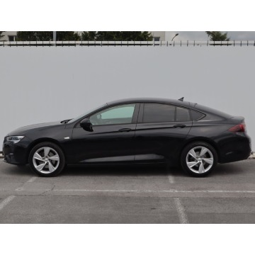 Opel Insignia  Hatchback 2021,  2.0 diesel - Na sprzedaż za 47 999 zł - Lublin - zdjęcie 4