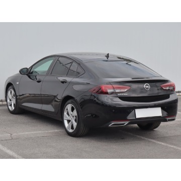Opel Insignia  Hatchback 2021,  2.0 diesel - Na sprzedaż za 47 999 zł - Lublin - zdjęcie 6