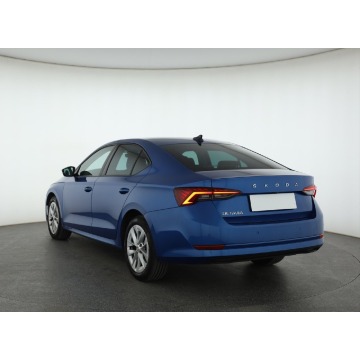 Skoda Octavia  Hatchback 2022,  2.0 diesel - Na sprzedaż za 69 499 zł - Piaseczno - zdjęcie 6