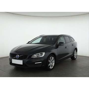 Volvo V60  Kombi 2016,  2.0 diesel, automat - Na sprzedaż za 38 999 zł - Piaseczno - zdjęcie 3