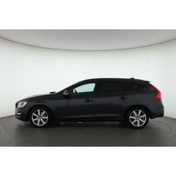Volvo V60  Kombi 2016,  2.0 diesel, automat - Na sprzedaż za 38 999 zł - Piaseczno - zdjęcie 4