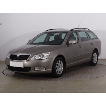 Skoda Octavia  Kombi 2010,  1.4 benzyna - Na sprzedaż za 24 999 zł - Szczecinek - zdjęcie 3