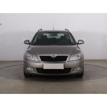 Skoda Octavia  Kombi 2010,  1.4 benzyna - Na sprzedaż za 24 999 zł - Szczecinek - zdjęcie 2