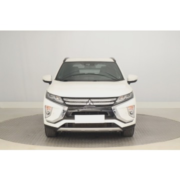 Mitsubishi Eclipse  SUV 2020,  1.5 benzyna, automat - Na sprzedaż za 66 999 zł - Zabrze - zdjęcie 2