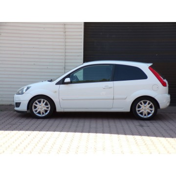 Ford Fiesta  Hatchback 2006,  1.6 benzyna - Na sprzedaż za 7 900,00 zł - Mikołów - zdjęcie 9