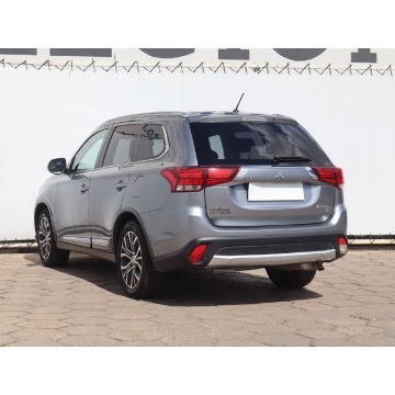 Mitsubishi Outlander  SUV 2015,  2.0 benzyna+LPG, automat - Na sprzedaż za 59 999 zł - Łódź - zdjęcie 6