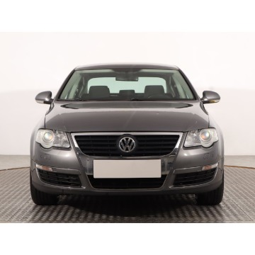 Volkswagen Passat  Liftback 2005,  1.6 benzyna - Na sprzedaż za 12 499 zł - Katowice - zdjęcie 2