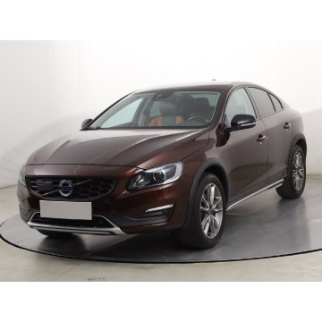 Volvo S60  Liftback 2018,  2.0 benzyna, automat - Na sprzedaż za 79 999 zł - Katowice - zdjęcie 3