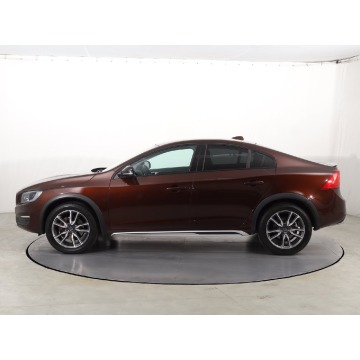 Volvo S60  Liftback 2018,  2.0 benzyna, automat - Na sprzedaż za 79 999 zł - Katowice - zdjęcie 4
