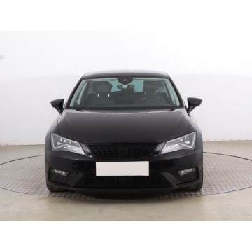 Seat Leon  Hatchback 2019,  1.5 benzyna - Na sprzedaż za 58 499 zł - Radom - zdjęcie 2