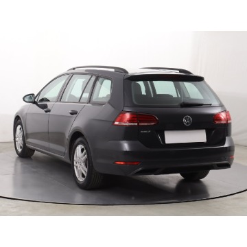Volkswagen Golf  Kombi 2019,  1.0 benzyna - Na sprzedaż za 41 499 zł - Katowice - zdjęcie 6