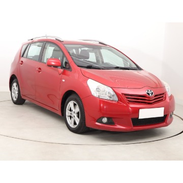 Toyota Verso 2.0 D-4D (126KM), 2011