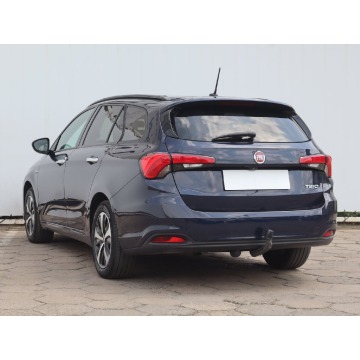 Fiat Tipo  Kombi 2017,  1.6 diesel, automat - Na sprzedaż za 28 999 zł - Łódź - zdjęcie 6