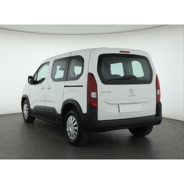 Peugeot   Pick-up 2020,  1.2 benzyna - Na sprzedaż za 40 999 zł - Piaseczno - zdjęcie 6