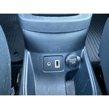 Ford Fiesta  Hatchback 2012,  1.2 benzyna - Na sprzedaż za 15 300 zł - Konradów - zdjęcie 11