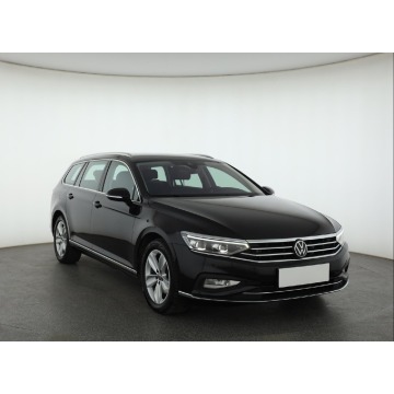 VW Passat 2.0 TDI (150KM), 2021