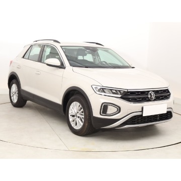 Volkswagen   SUV 2024,  1.5 benzyna - Na sprzedaż za 92 999 zł - Bielany Wrocławskie - zdjęcie 1
