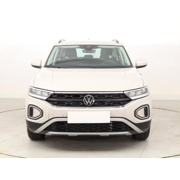 Volkswagen   SUV 2024,  1.5 benzyna - Na sprzedaż za 92 999 zł - Bielany Wrocławskie - zdjęcie 2