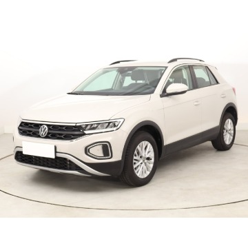 Volkswagen   SUV 2024,  1.5 benzyna - Na sprzedaż za 92 999 zł - Bielany Wrocławskie - zdjęcie 3