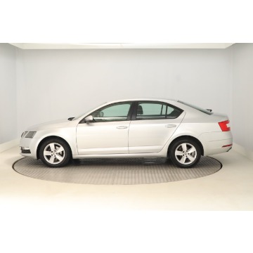 Skoda Octavia  Hatchback 2017,  1.0 benzyna - Na sprzedaż za 41 999 zł - Zabrze - zdjęcie 4
