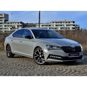 Skoda Superb  Sedan/Limuzyna 2022,  2.0 benzyna, automat - Na sprzedaż za 125 900 zł - Warszawa - zdjęcie 3