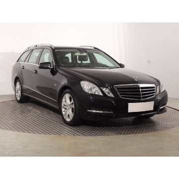 Mercedes - Benz E-klasa  Kombi 2010,  1.8 benzyna, automat - Na sprzedaż za 39 999 zł - Katowice - zdjęcie 1