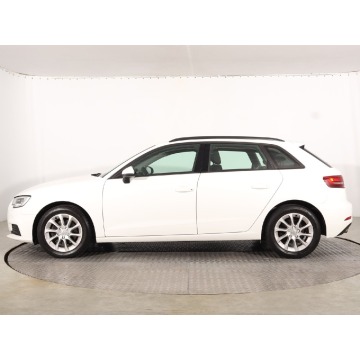 Audi A3  Hatchback 2018,  1.5 benzyna, automat - Na sprzedaż za 59 999 zł - Katowice - zdjęcie 4