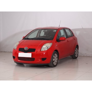 Toyota Yaris  Hatchback 2007,  1.3 benzyna, automat - Na sprzedaż za 16 999 zł - Tarnobrzeg - zdjęcie 3