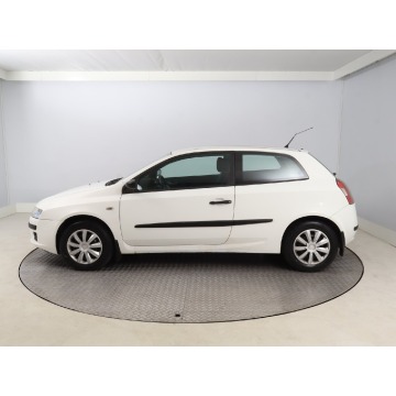 Fiat Stilo  Hatchback 2004,  1.9 diesel - Na sprzedaż za 2 499,00 zł - Bielany Wrocławskie - zdjęcie 4