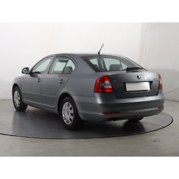 Skoda Octavia  Hatchback 2012,  1.4 benzyna - Na sprzedaż za 15 999 zł - Katowice - zdjęcie 6