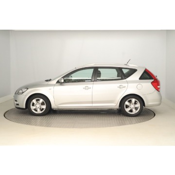 Kia Ceed  Kombi 2012,  1.4 benzyna - Na sprzedaż za 19 499 zł - Zabrze - zdjęcie 4