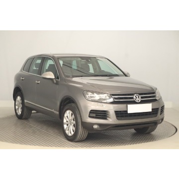 Volkswagen Touareg  SUV 2010,  3.0 diesel, automat - Na sprzedaż za 40 999 zł - Zabrze - zdjęcie 1