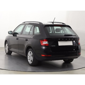 Skoda Fabia  Kombi 2020,  1.0 benzyna - Na sprzedaż za 44 999 zł - Katowice - zdjęcie 6