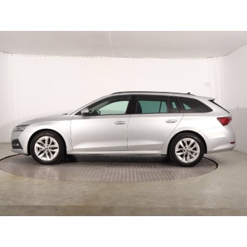 Skoda Octavia  Kombi 2021,  2.0 diesel, automat - Na sprzedaż za 73 999 zł - Katowice - zdjęcie 4