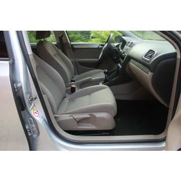 Volkswagen Golf  Hatchback 2009,  1.6 benzyna - Na sprzedaż za 22 700 zł - Lubań - zdjęcie 10