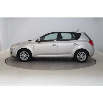 Kia Ceed  Hatchback 2008,  1.4 benzyna - Na sprzedaż za 15 999 zł - Zabrze - zdjęcie 4