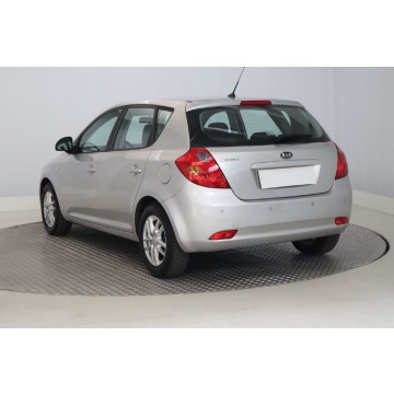 Kia Ceed  Hatchback 2008,  1.4 benzyna - Na sprzedaż za 15 999 zł - Zabrze - zdjęcie 6